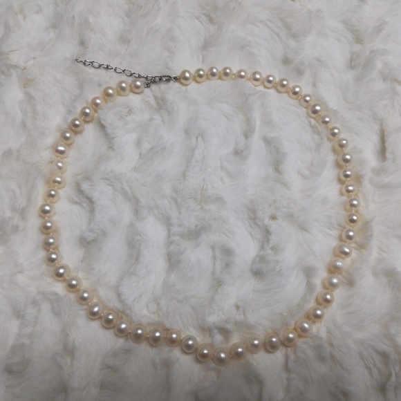 Vintage Elegant Choker Style Pearl Necklace - Picture 5 of 5